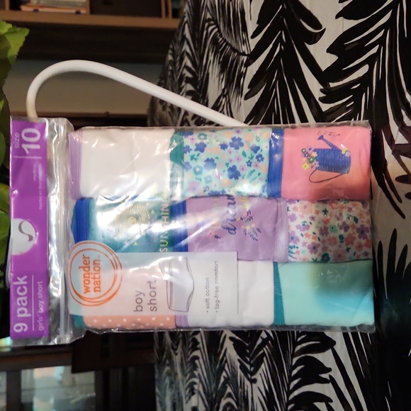 Girls boy short undies - Picture 2 of 3